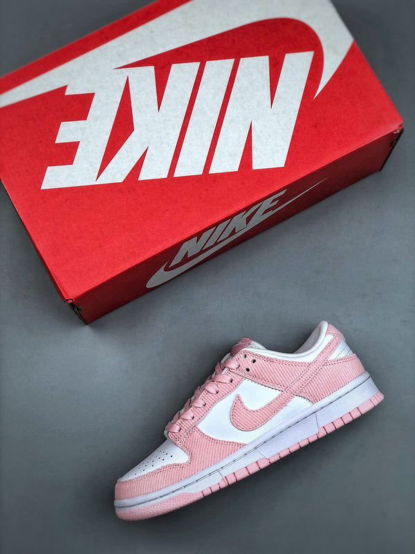 Tênis Nike SB Dunk Low "Pink Corduroy"