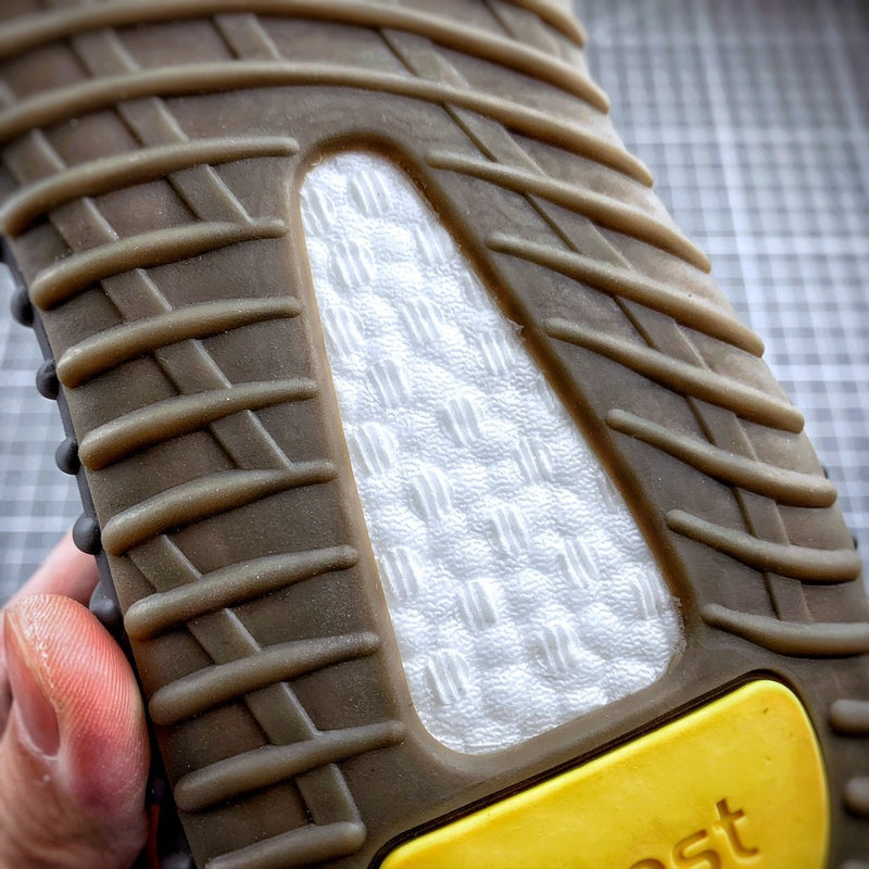 Tênis Adidas Yeezy Boost 350 V2 Cinder